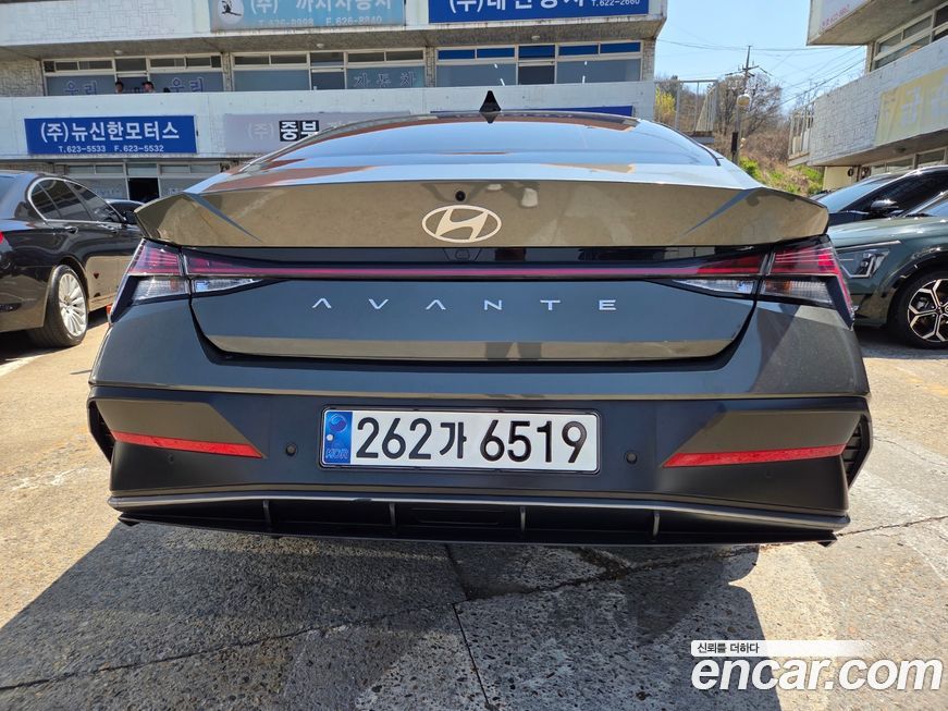 Hyundai AVANTE 2025