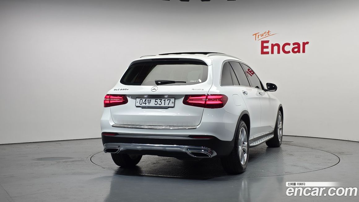 Mercedes-Benz GLC-Class 2017