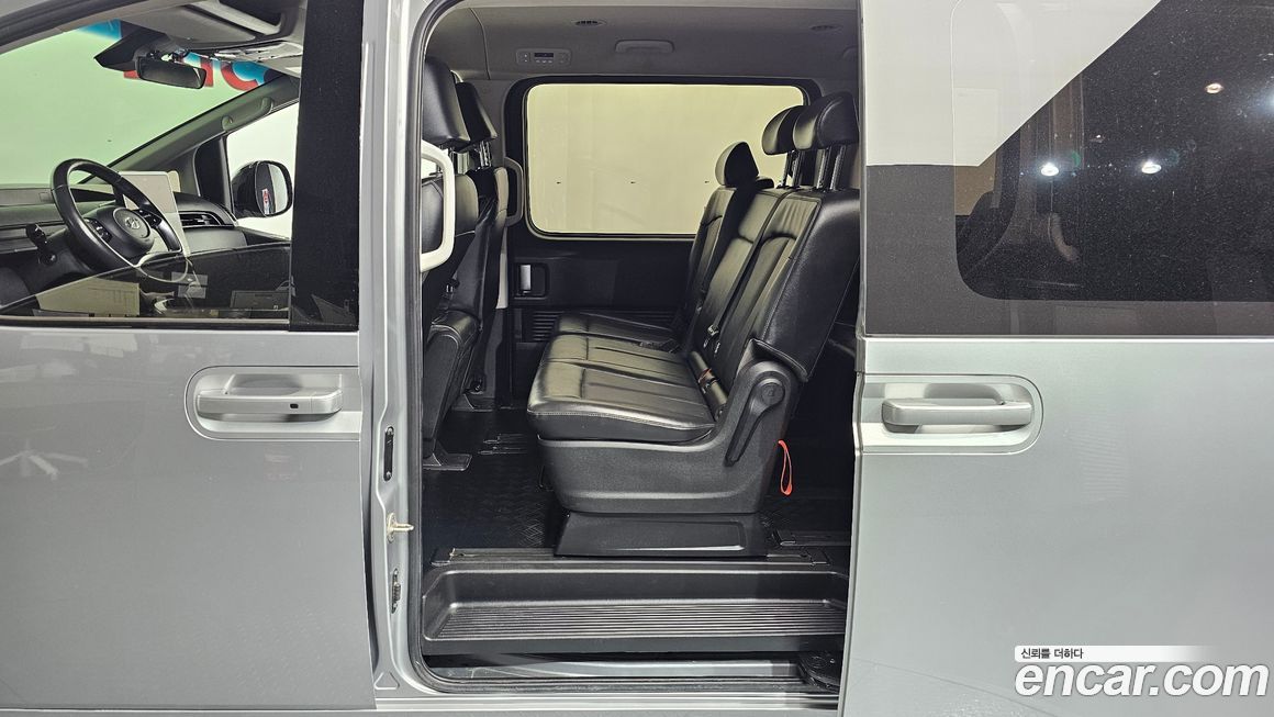 Hyundai Staria 2023