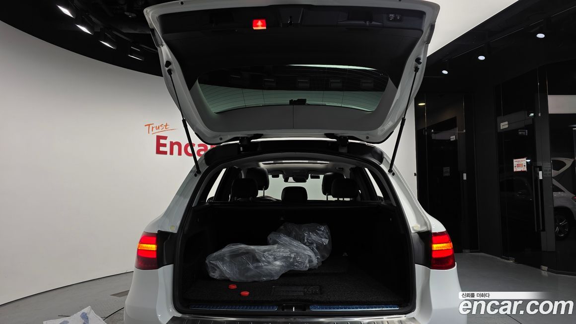 Mercedes-Benz GLC-Class 2017