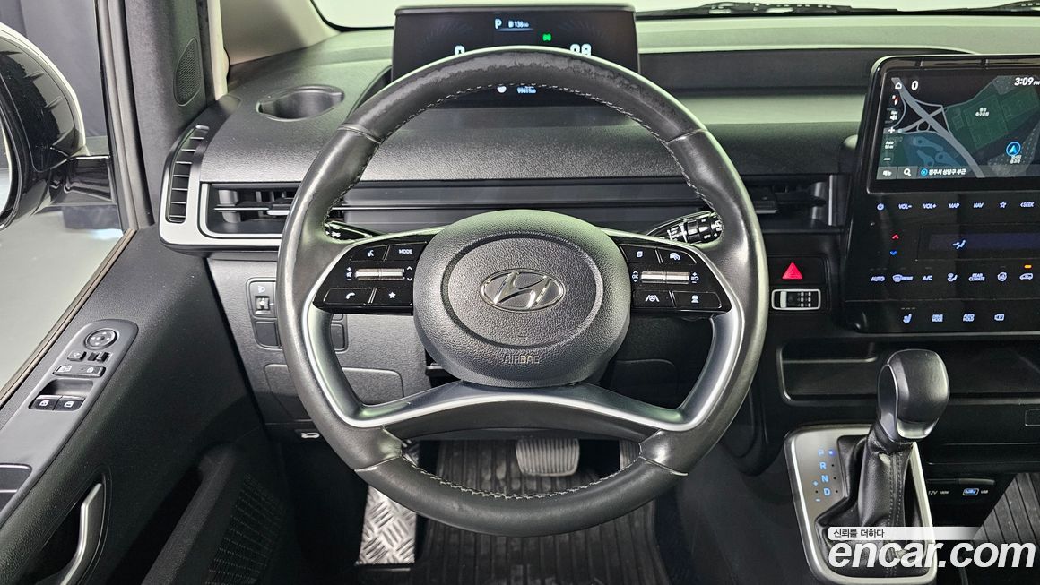 Hyundai Staria 2023