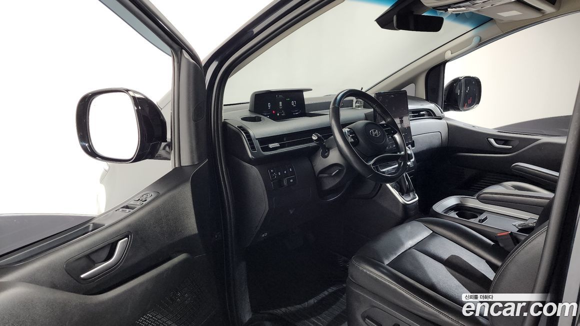 Hyundai Staria 2022