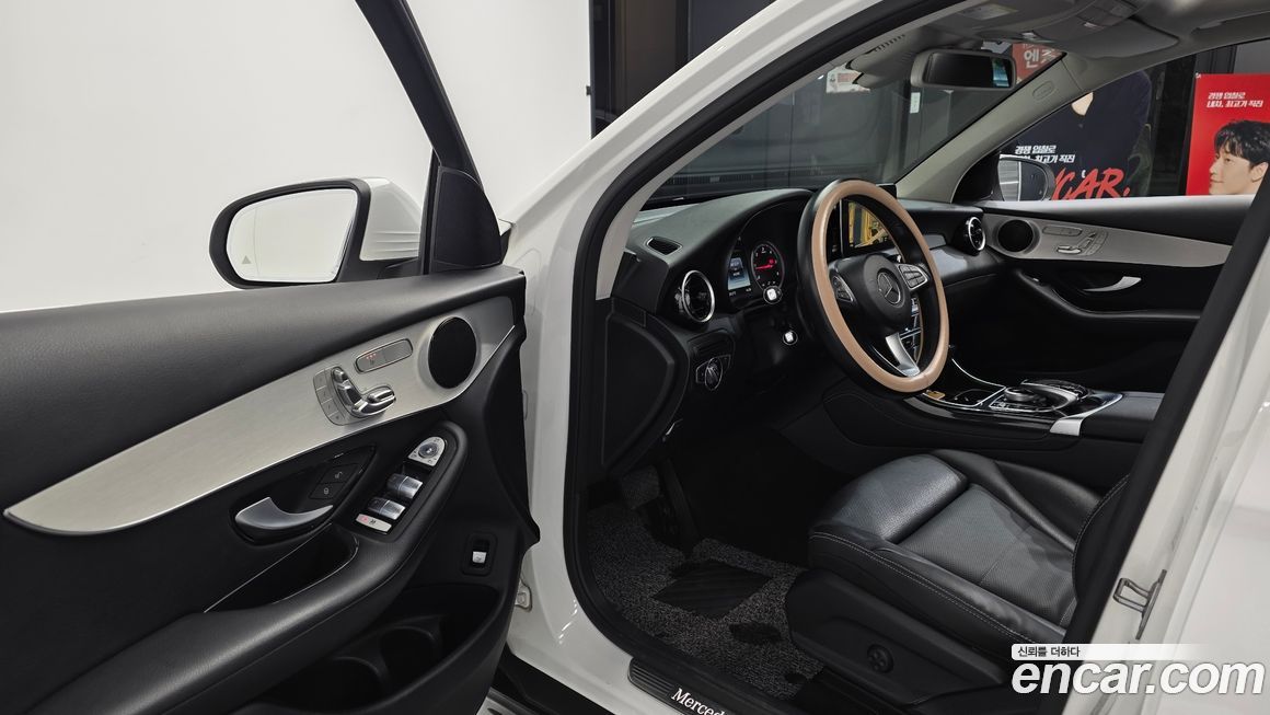 Mercedes-Benz GLC-Class 2017