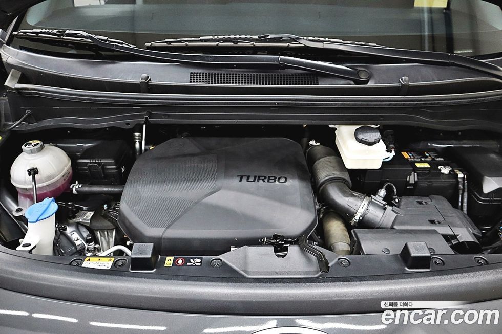 Hyundai Staria 2025