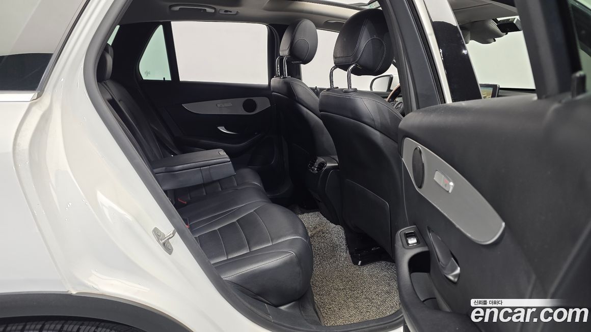 Mercedes-Benz GLC-Class 2017