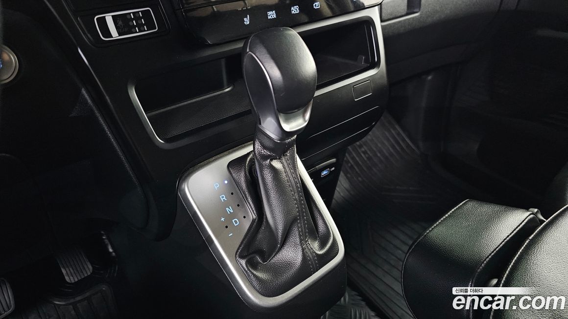Hyundai Staria 2023