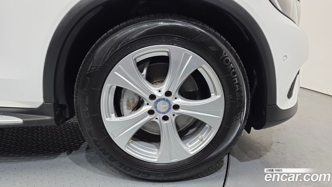 Mercedes-Benz GLC-Class 2017