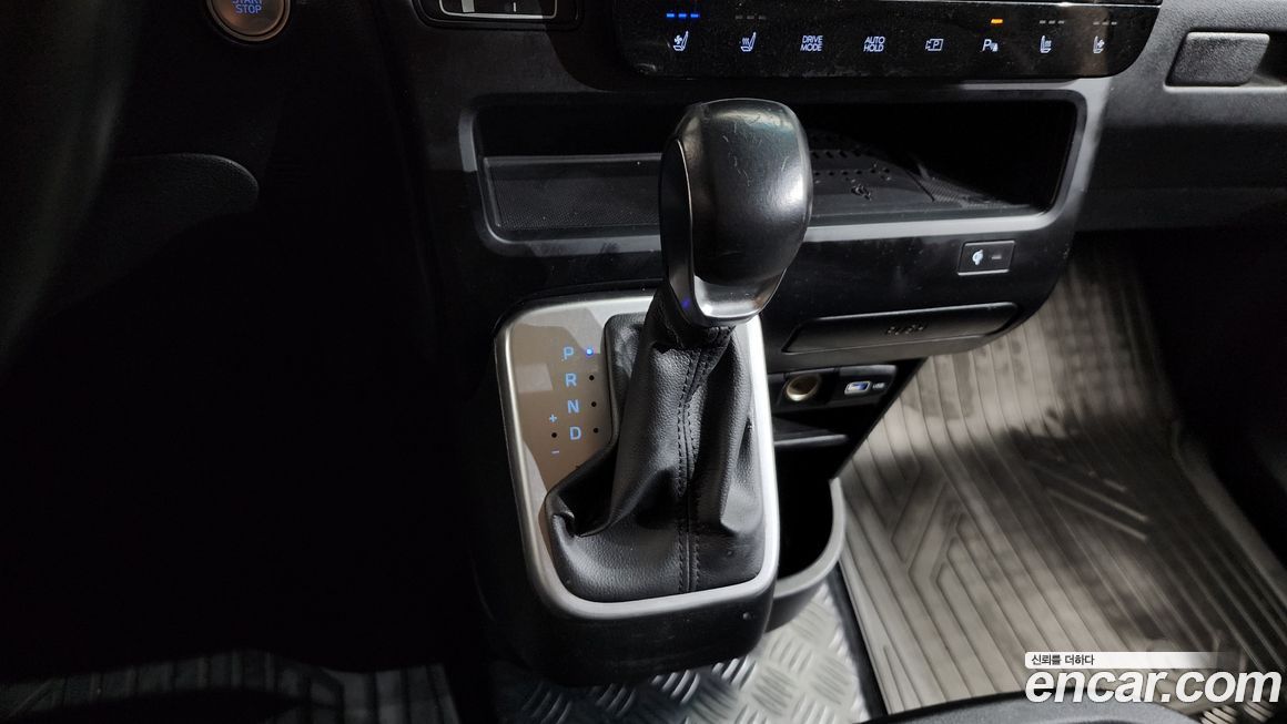 Hyundai Staria 2022