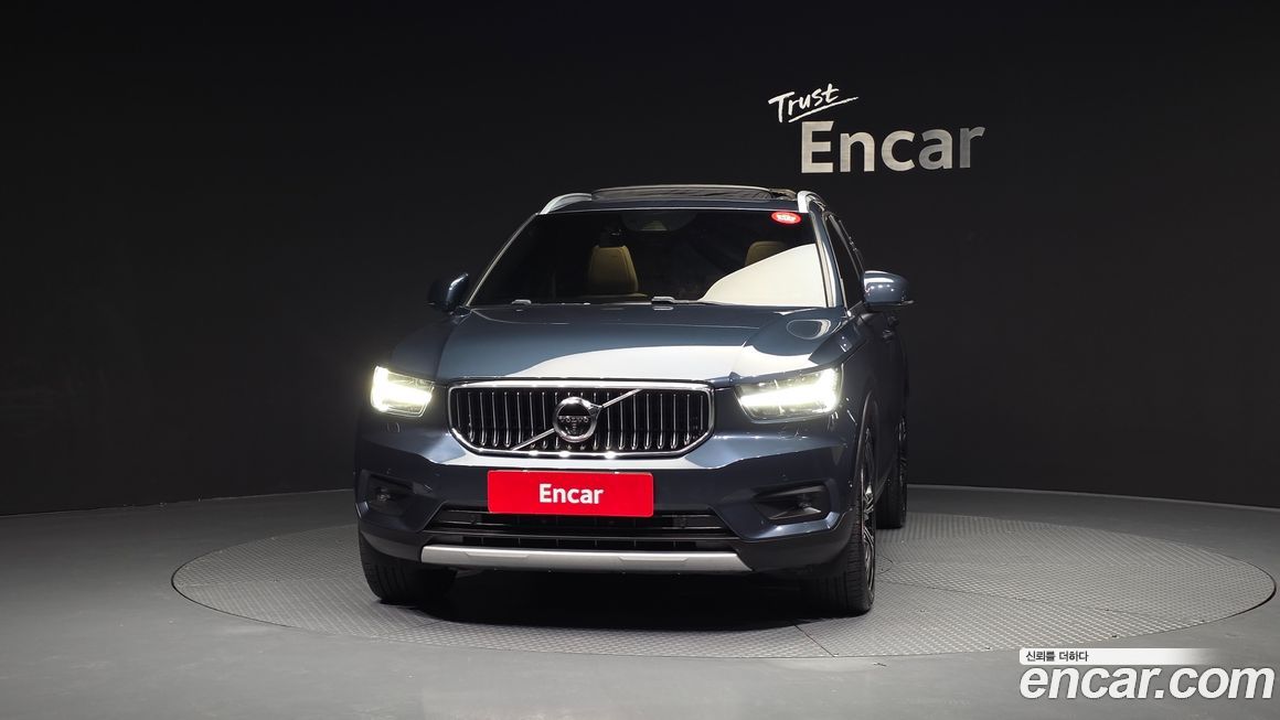 Volvo XC40 2021