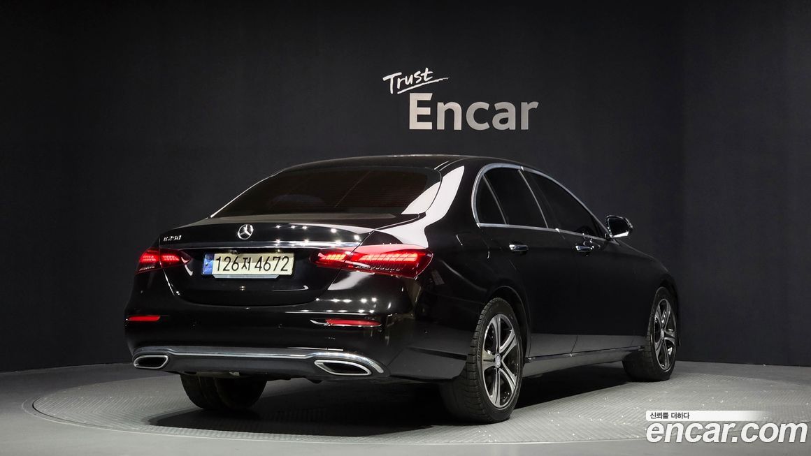 Mercedes-Benz E-Class 2021