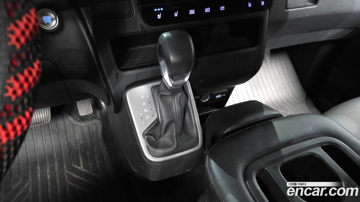 Hyundai Staria 2023