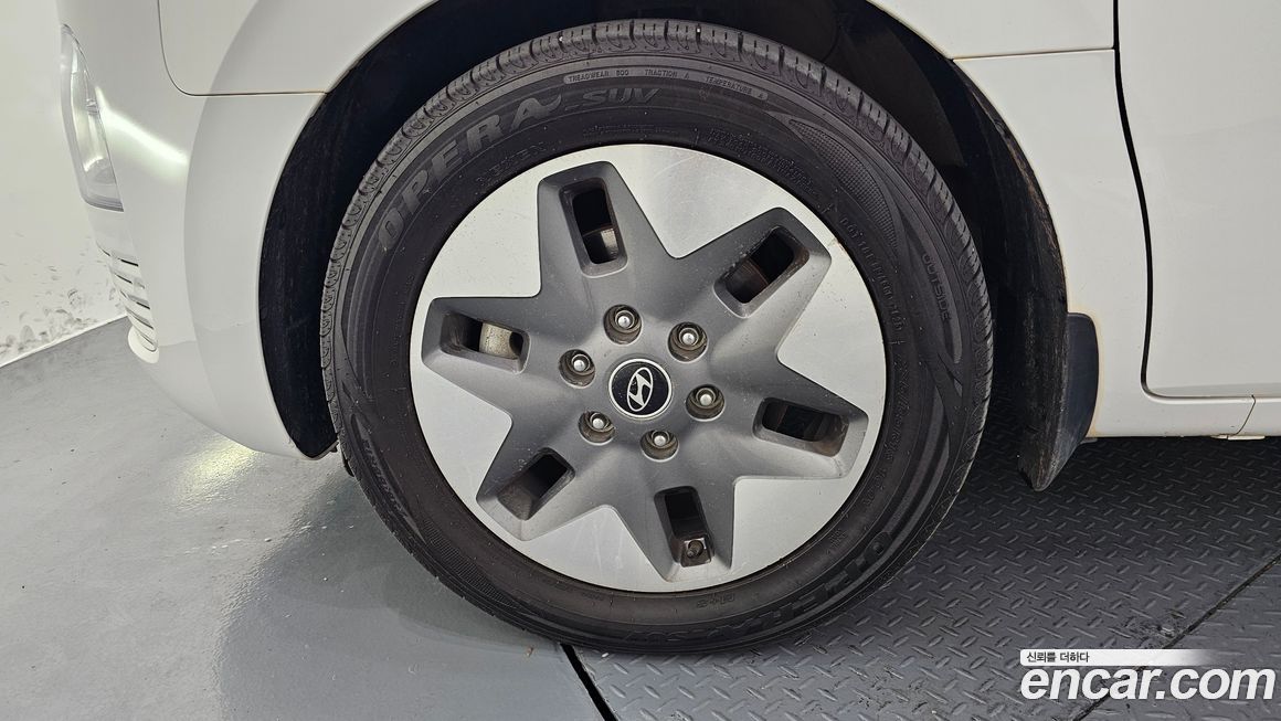 Hyundai Staria 2025