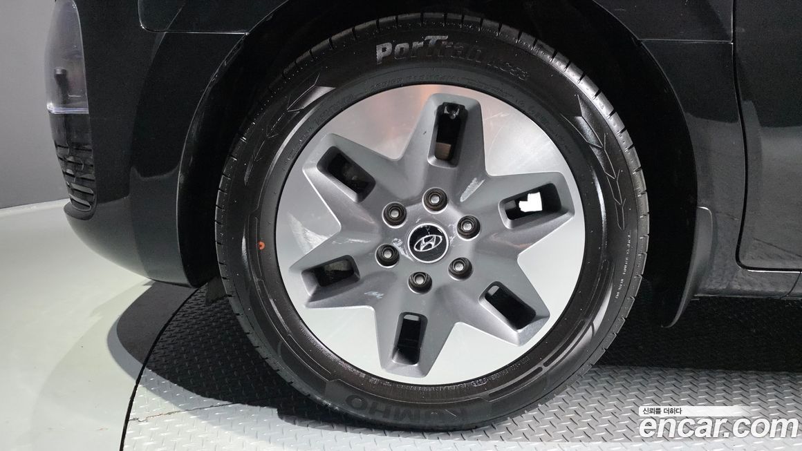 Hyundai Staria 2023