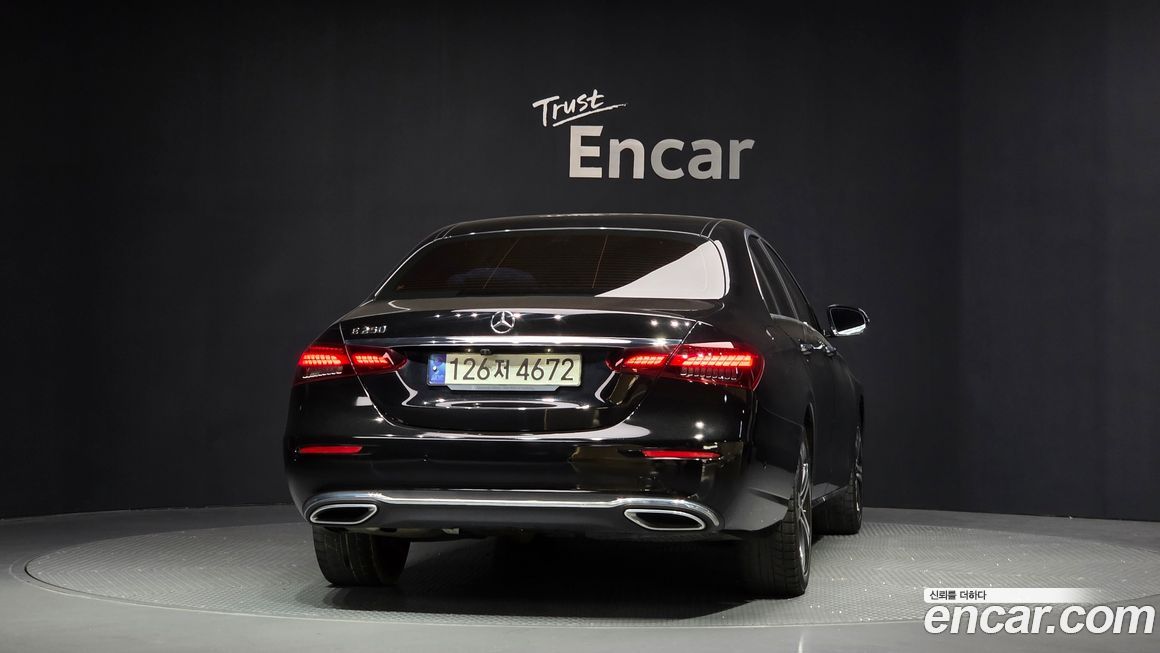 Mercedes-Benz E-Class 2021