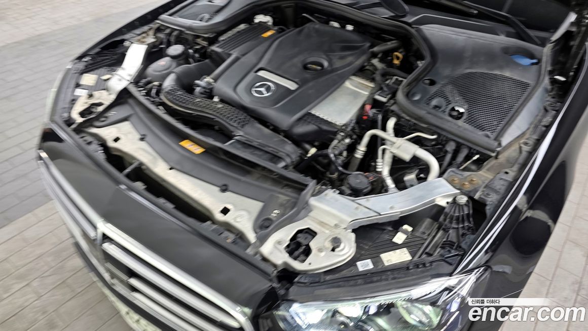 Mercedes-Benz E-Class 2021