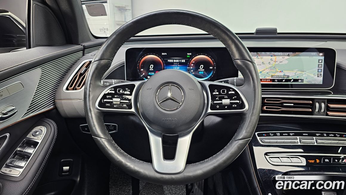 Mercedes-Benz EQC 2020