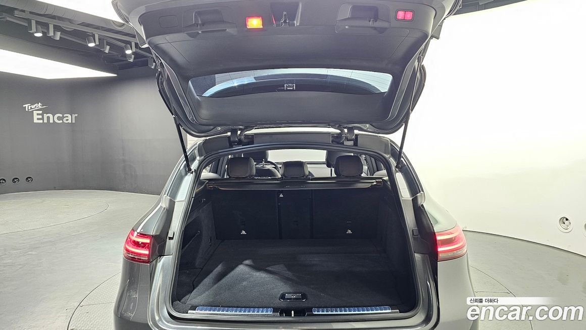 Mercedes-Benz EQC 2020