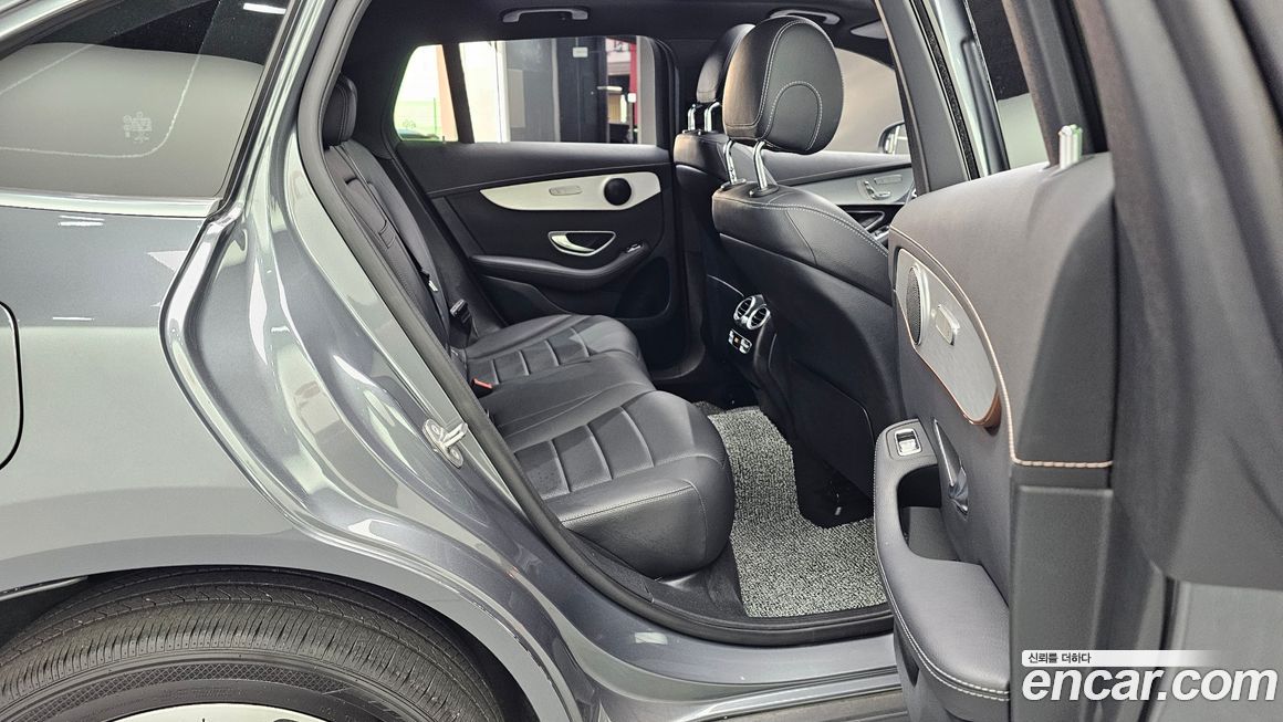 Mercedes-Benz EQC 2020