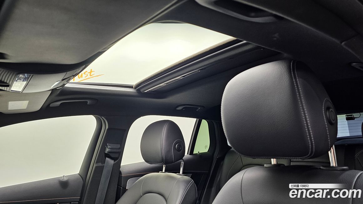 Mercedes-Benz EQC 2020