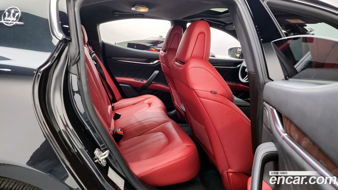 Maserati Ghibli 2019