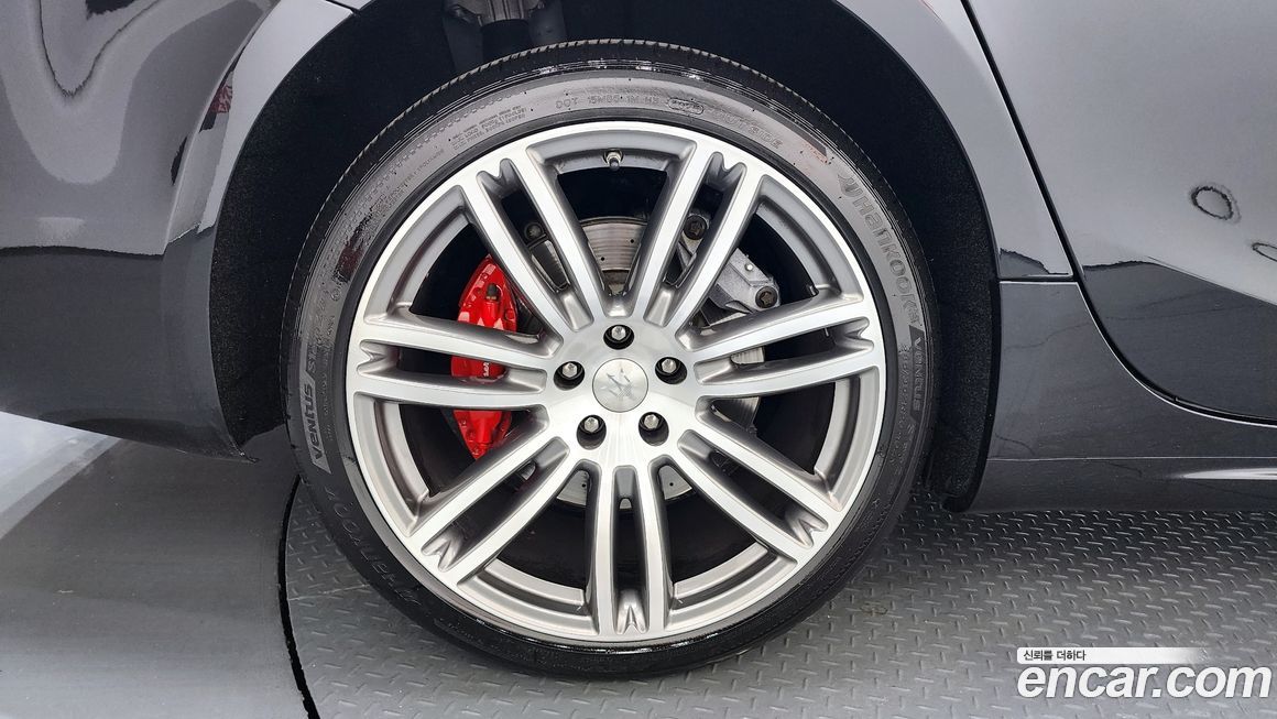 Maserati Ghibli 2019