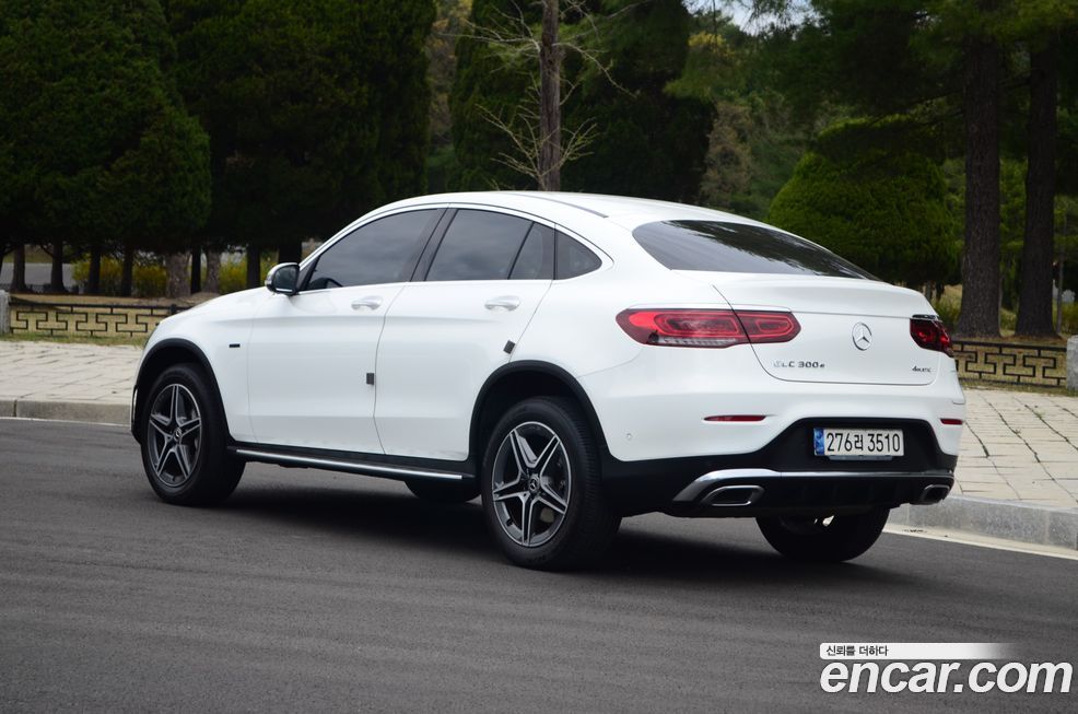 Mercedes-Benz GLC-Class 2021