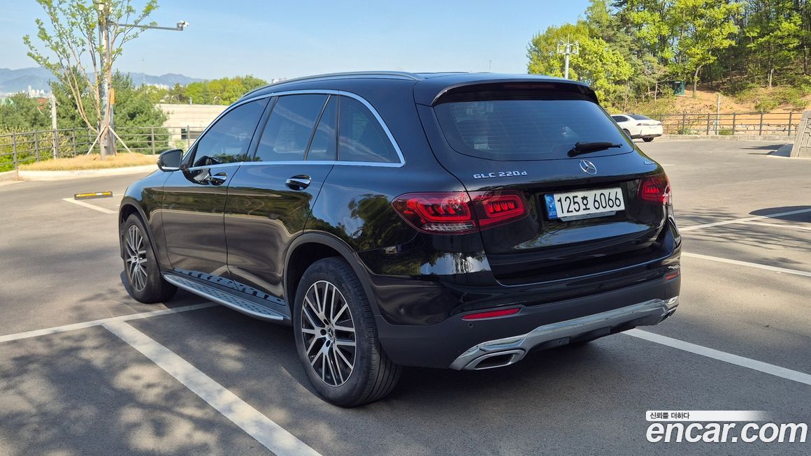 Mercedes-Benz GLC-Class 2022