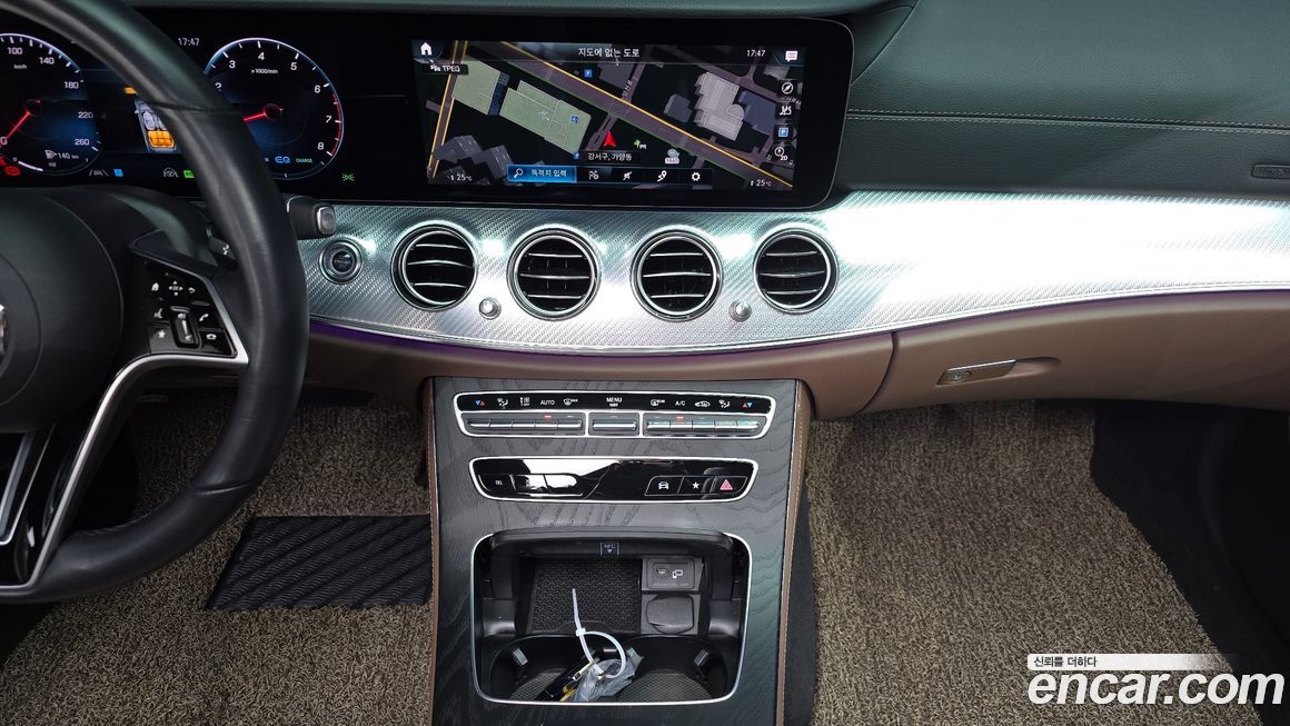 Mercedes-Benz E-Class 2021