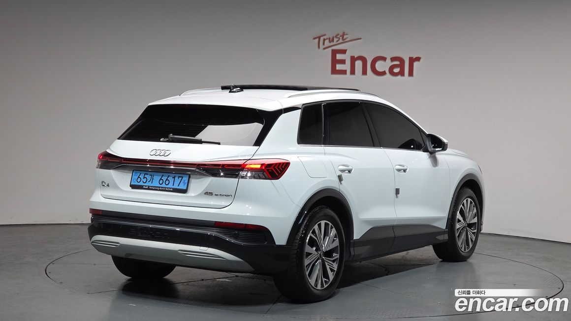 Audi Q4 e-tron 2025