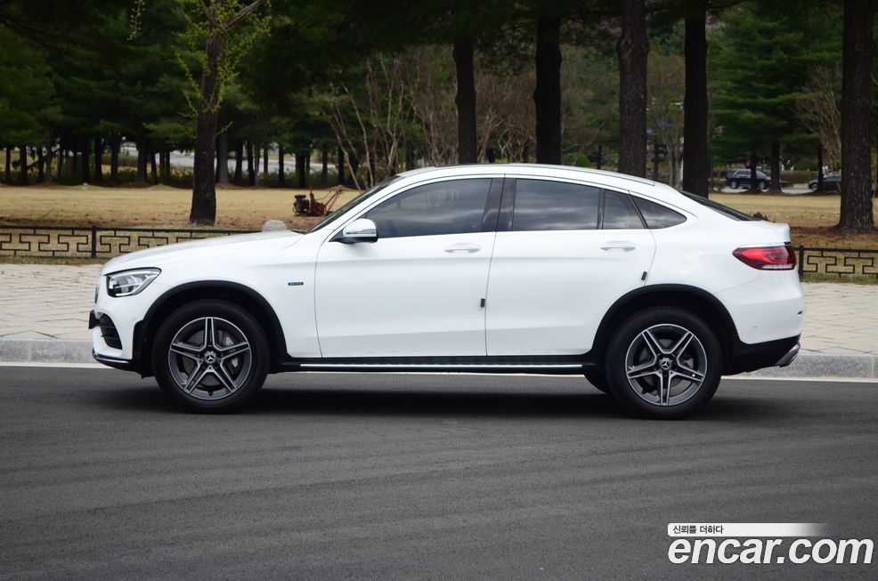 Mercedes-Benz GLC-Class 2021