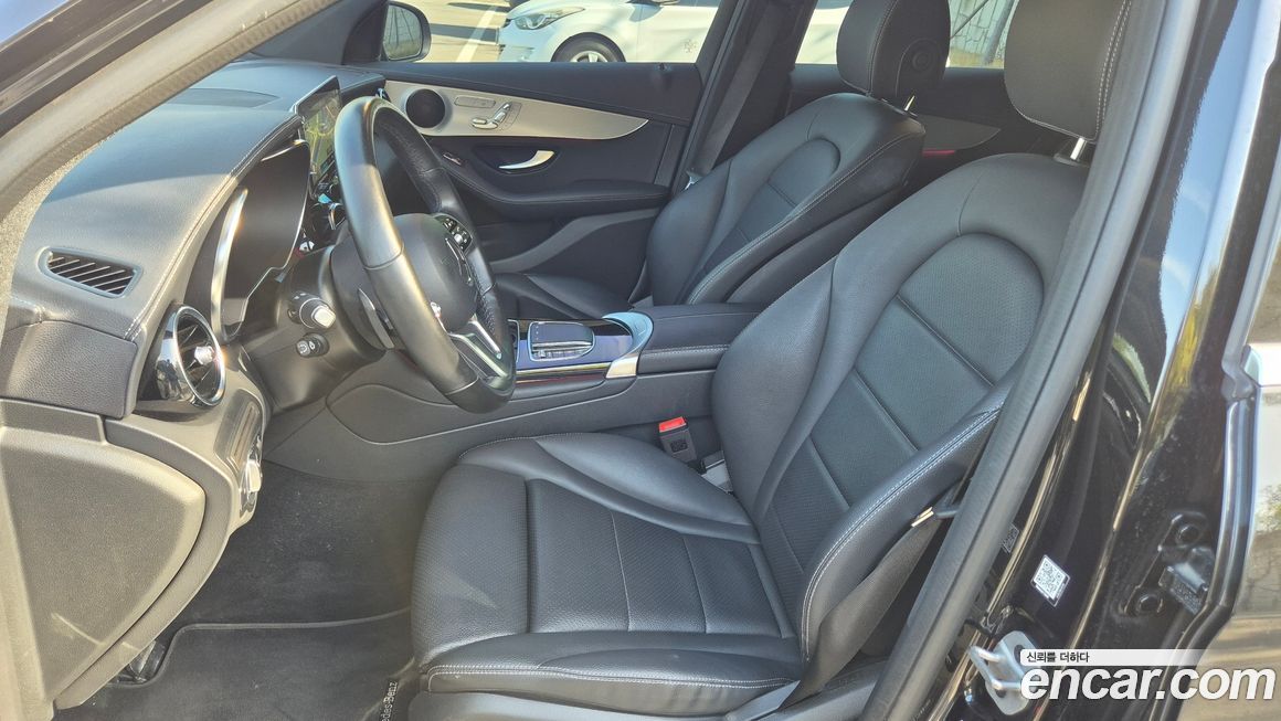 Mercedes-Benz GLC-Class 2022