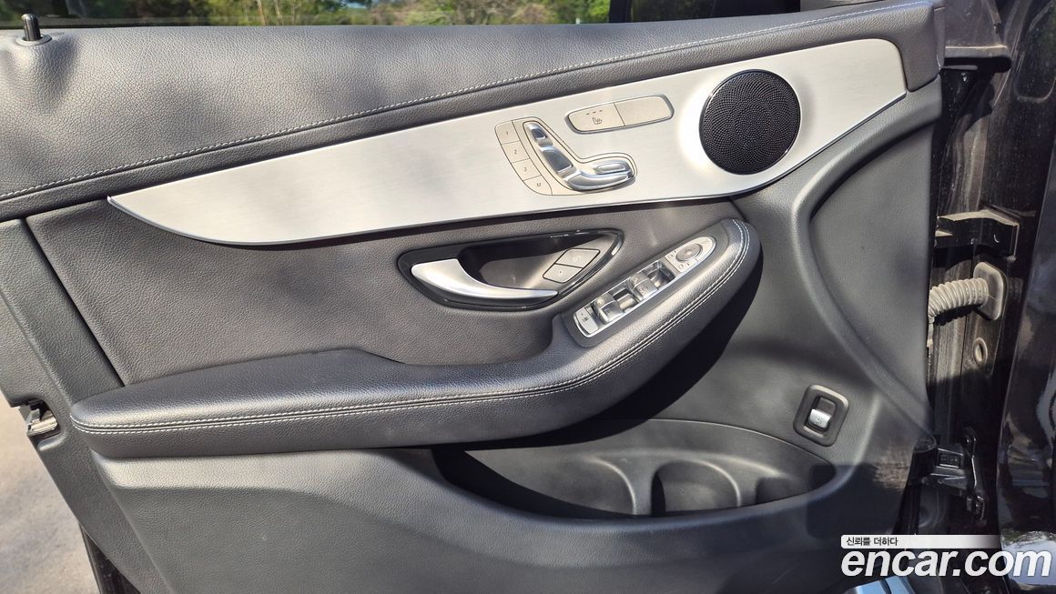 Mercedes-Benz GLC-Class 2022