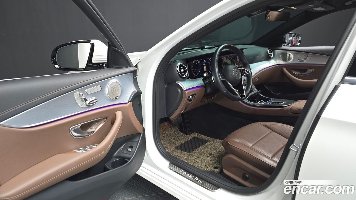 Mercedes-Benz E-Class 2021