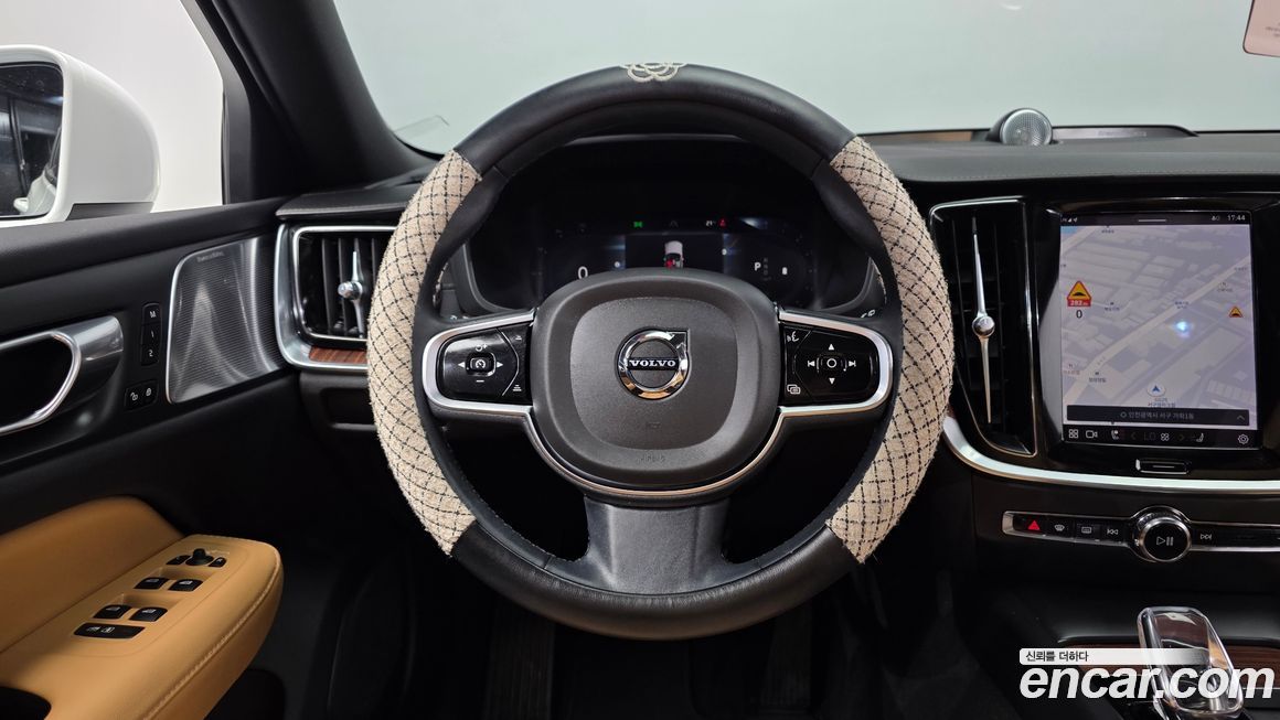 Volvo V60 2023