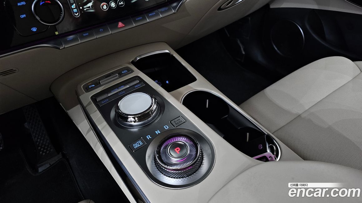 Genesis GV70 2023