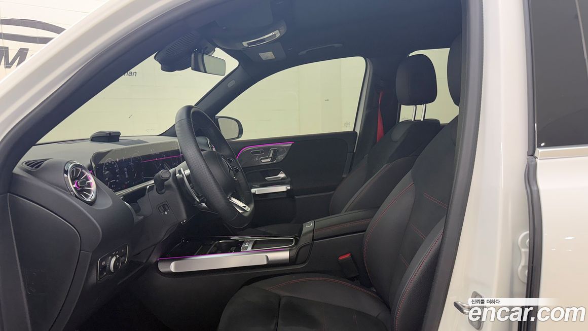 Mercedes-Benz GLB-Class 2025