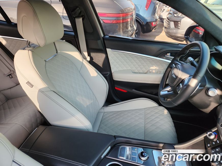 Genesis G70 2025