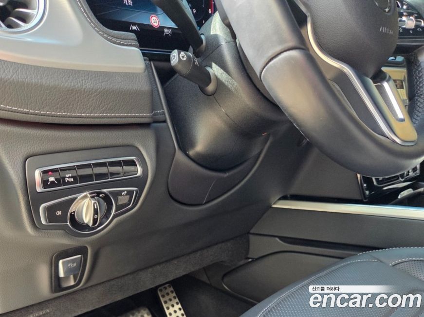 Mercedes-Benz G-Class 2024