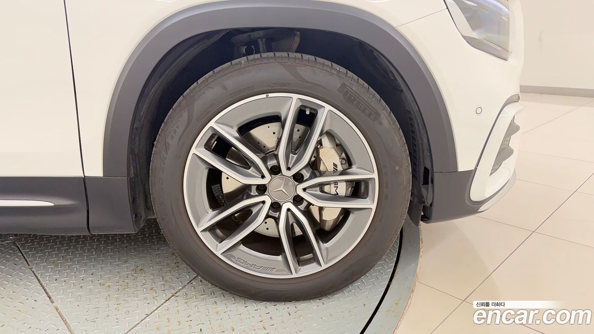 Mercedes-Benz GLB-Class 2025