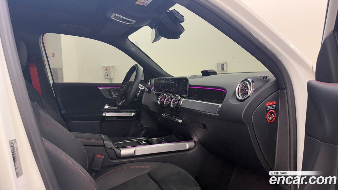 Mercedes-Benz GLB-Class 2025