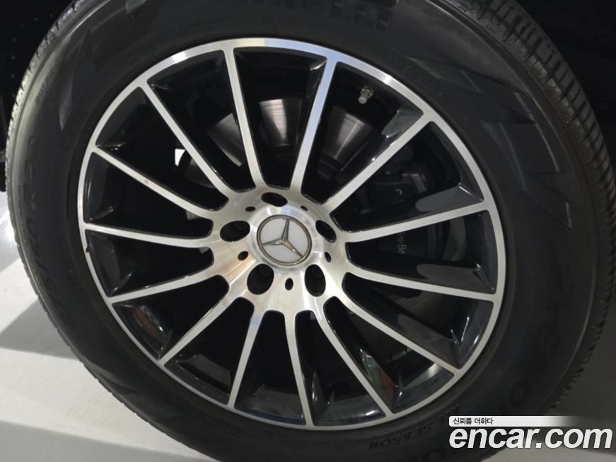 Mercedes-Benz G-Class 2024