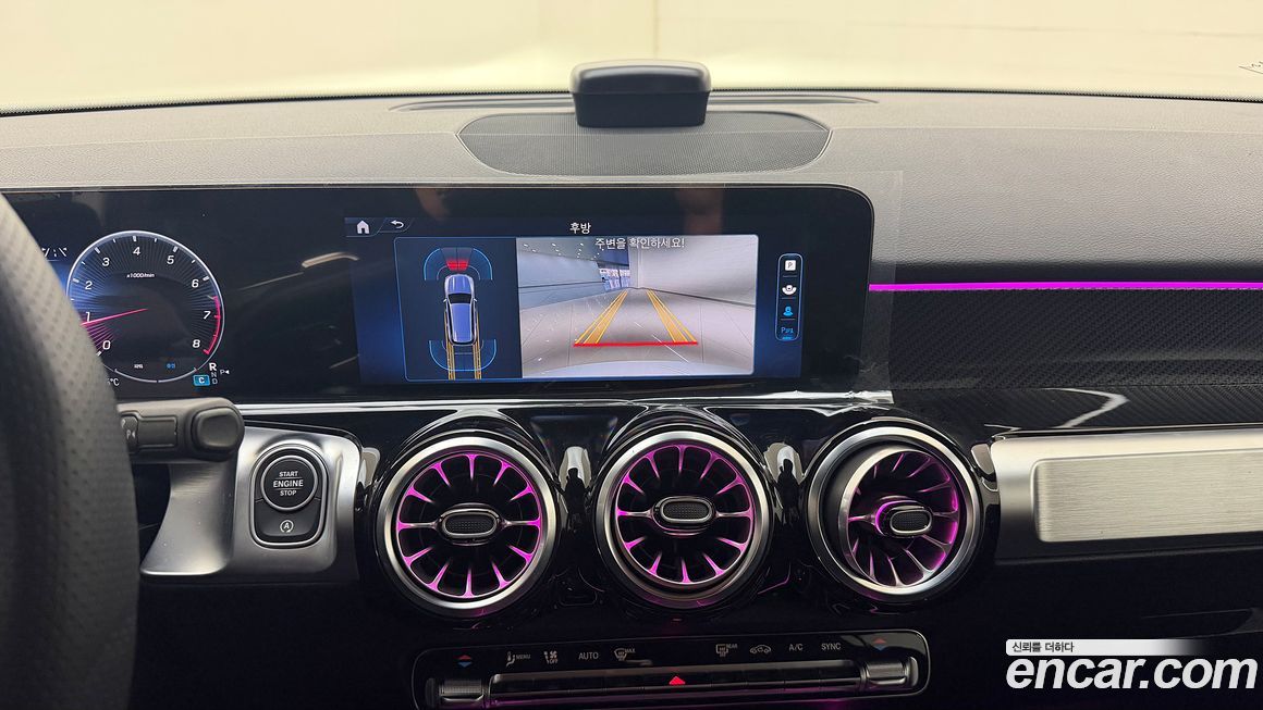 Mercedes-Benz GLB-Class 2025