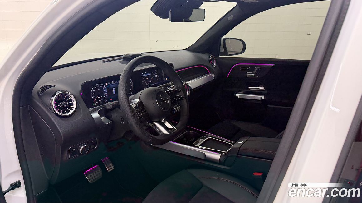 Mercedes-Benz GLB-Class 2025