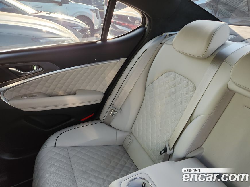 Genesis G70 2025
