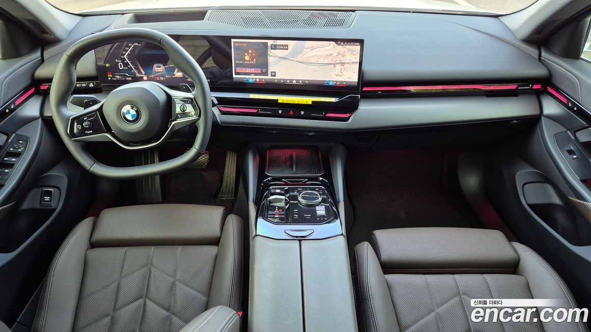 BMW 5-Series 2024