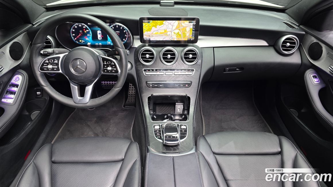 Mercedes-Benz C-Class 2021