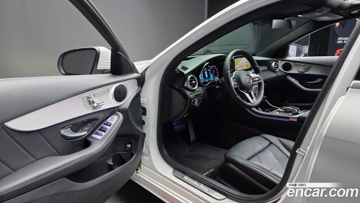 Mercedes-Benz C-Class 2021