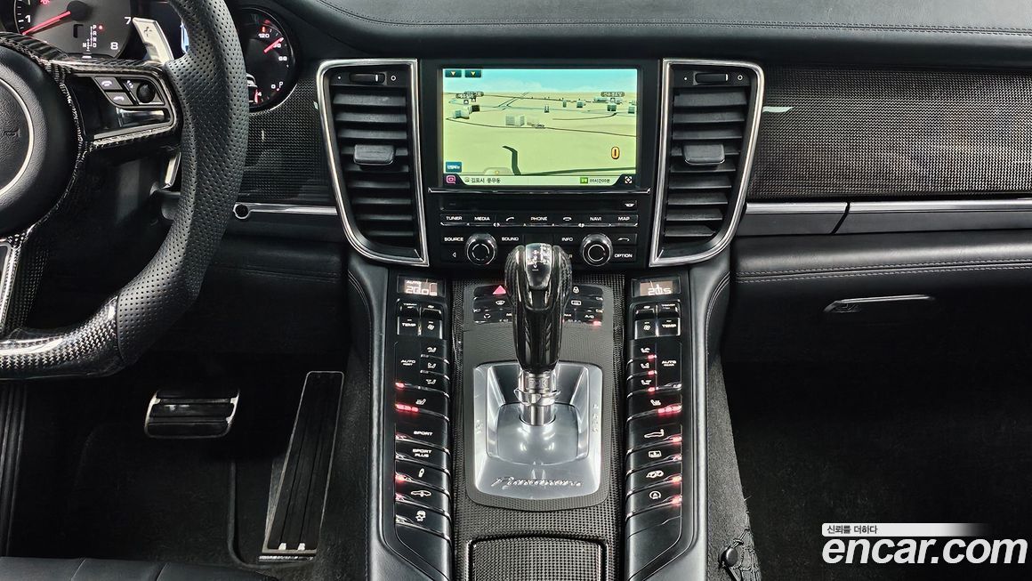 Porsche Panamera 2013