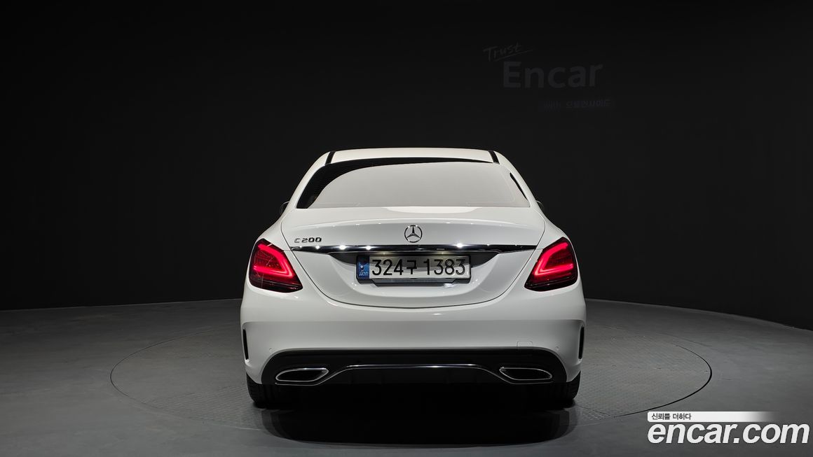 Mercedes-Benz C-Class 2021