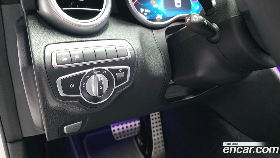 Mercedes-Benz C-Class 2021